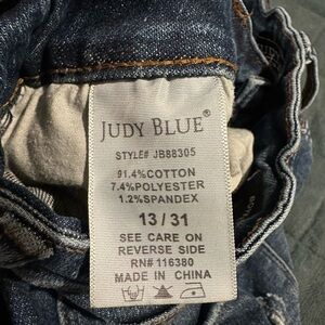 Judy Blue Boyfriend Distressed Jeans